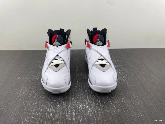 Rep TBK Bugs 305381-103 Air Jordan 8 Bunny Retro (2013) 0822